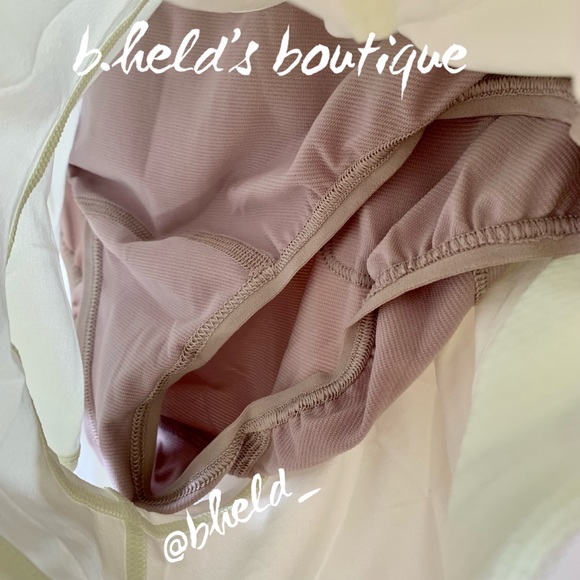 lululemon Hotty Hot High-Rise Lined Short 2.5" in Elixir YellowGreen Sz0 New NWT - Picture 9 of 14